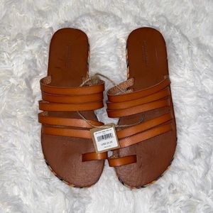 NEVER WORN. American Eagle Sandals